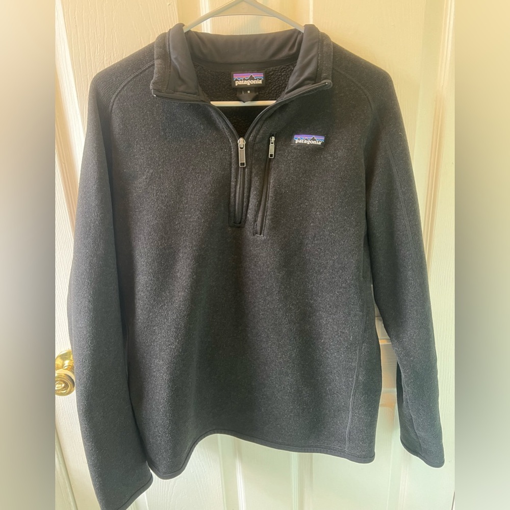 Patagonia men’s quarter zip, size M